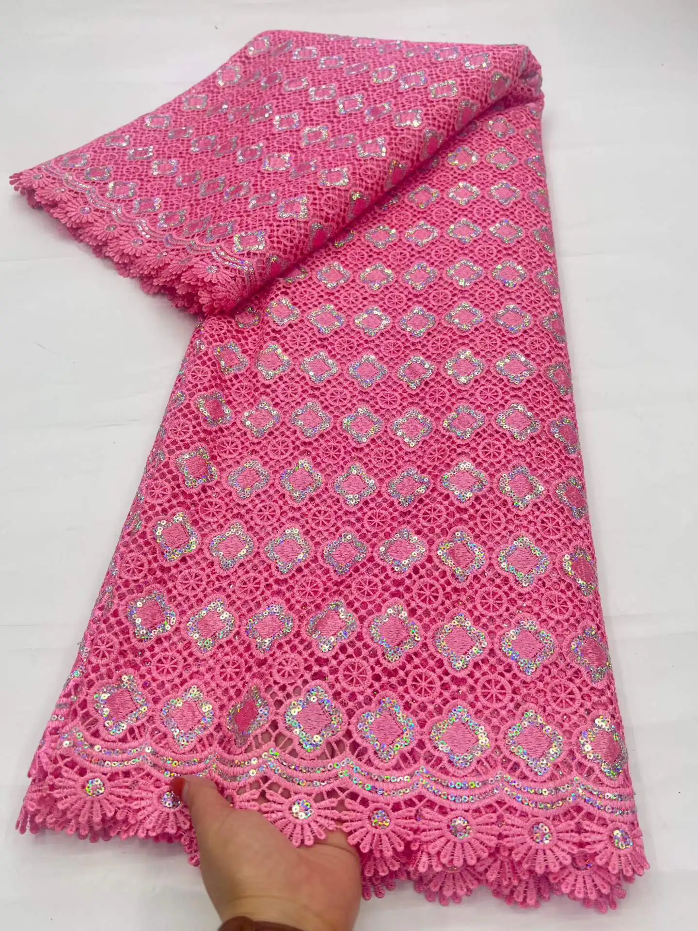 

Премиальное африканское гипюровое кружево с пайетками 2026 года, розовое, для роскошных нигерийских вечерних платьев, чисто водорастворимая кружевная ткань для женщин