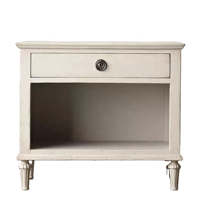 ^American Country-style Antique White Solid Wood Carved Craftsmanship, Designed for Use in Bedrooms