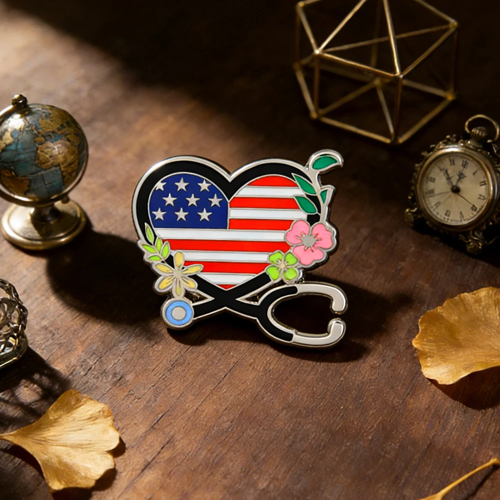 American Patriotic Medical Care Brooch National Flag Heart-shaped Stethoscope Badge Medical Staff Patriotic Collection Lapel Pin