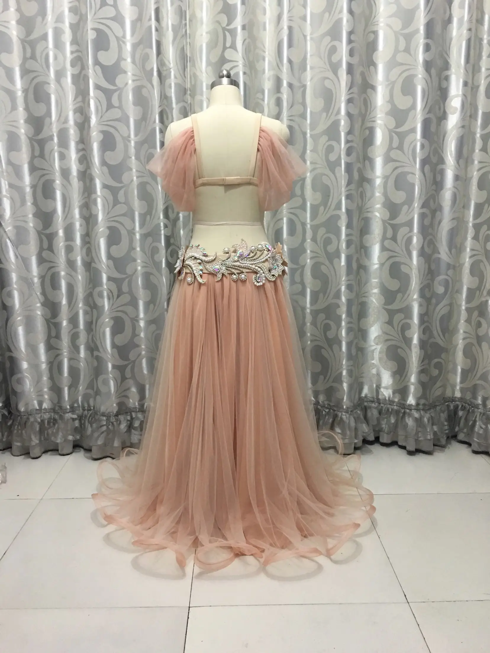 Customized Belly Dance Costumes Oriental Dance Clothing Big Skirt Team Performance Competition Costume Belly Dancing Bra