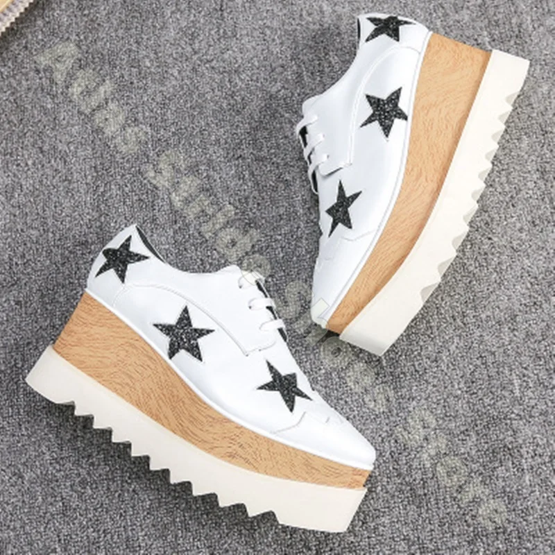 Zapatillas de plataforma plateadas metálicas con estrellas para mujer, con suela gruesa de cuña, con cordones, estilo vintage Y2K, para streetwear y senderismo.