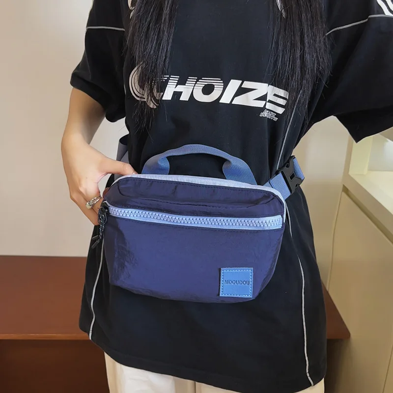 2024 New Korean Version of Fashion Autumn New Casual Simple Trend Breast Bag Light Sports Versatile Messenger Bag