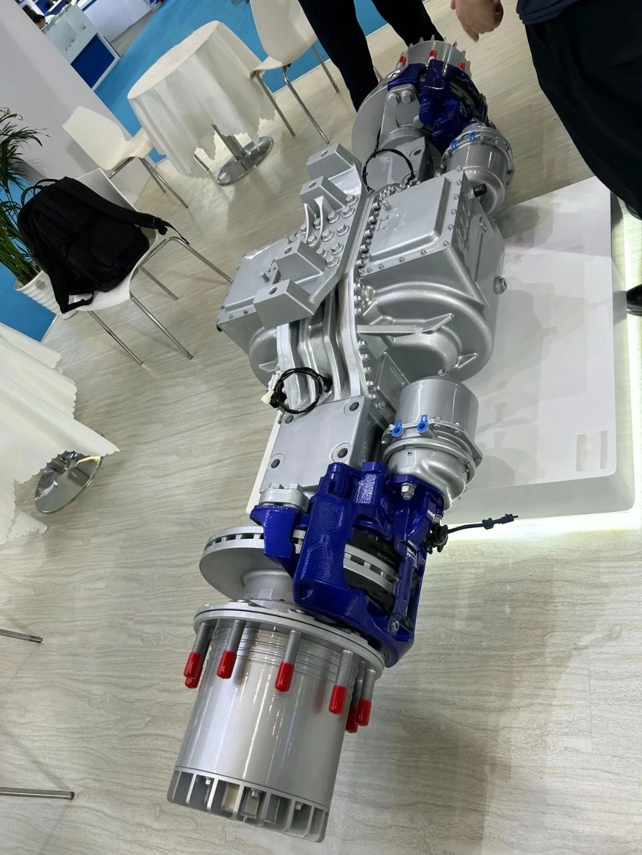 محرك المحور الخلفي للسيارة الكهربائية من Brogen ومحور الشاحنة الكهربائية التفاضلية Ev