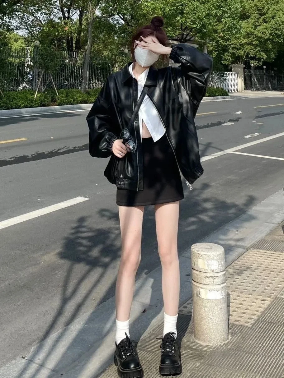 Giacca da donna in pelle PU nera allentata 2025 Capispalla versatile stile motociclista americano retrò