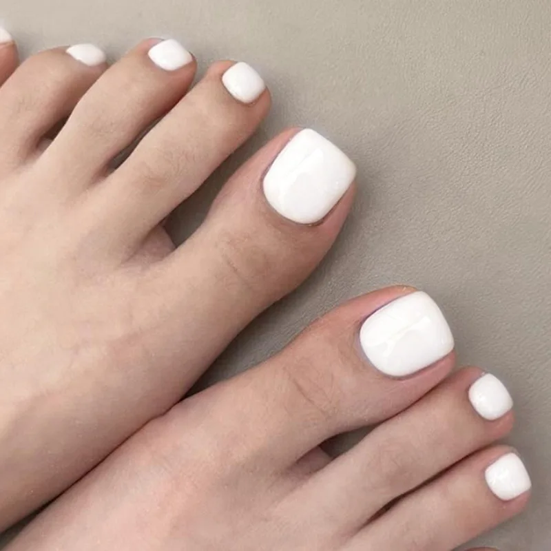 

24Pcs Creamy White Press-On Toe Nails – Classic Square Shape Minimalist Ins Style Toenail For Women