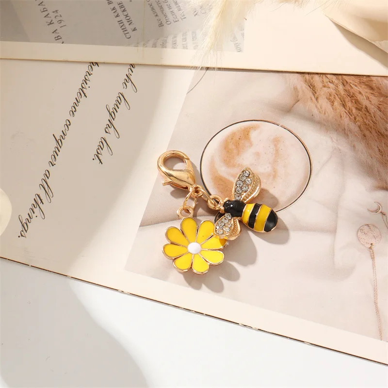 سلسلة مفاتيح نحلة للرجال والنساء، إكسسوارات نحلة لطيفة لحقيبة المحفظة ومحفظة الظهر وحلقات مفاتيح العسل للرجال والنساء