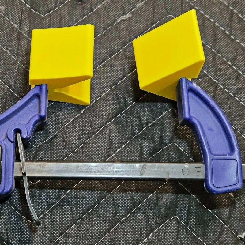 Quick Clamp Angle Adapter Engineered to Work with 2026 Series Quick Clamps, Providing Angled Grip for Woodworking And Projects