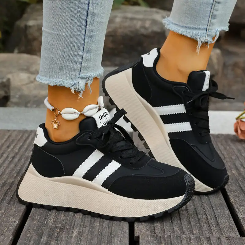 العلامة التجارية تصميم مزيج اللون الراحة منصة أحذية رياضية النساء 2026 الربيع عدم الانزلاق سميكة القاع أحذية رياضية المرأة الدانتيل يصل أحذية رياضية