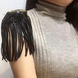 1PC Beaded for Blazer Epaulet Leather Fringe Tassel Holder Epaulette Spikes Brooch Shoulder Brooches Women Men Suit Accessor