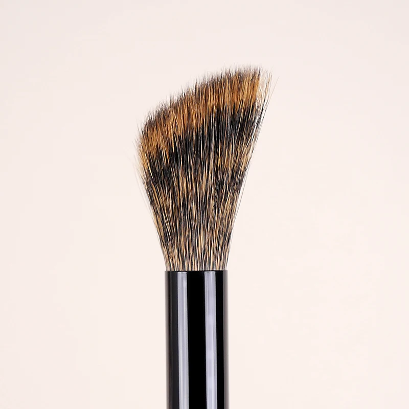 YIZHIBI professional hand-made beauty brush eye brush bevel squirrel hair.