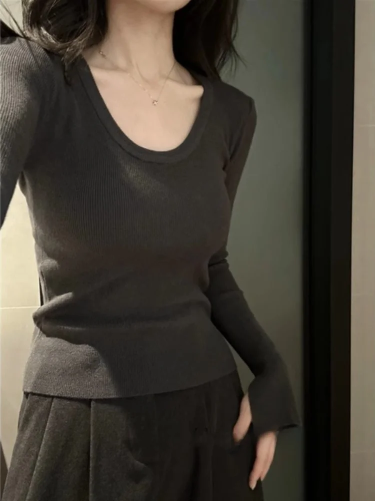 الكورية Sle U-Ne محبوك سليم صالح سترة المرأة الخريف الشتاء Faion جرس Sve قاعدة irt ملابس داخلية التخسيس