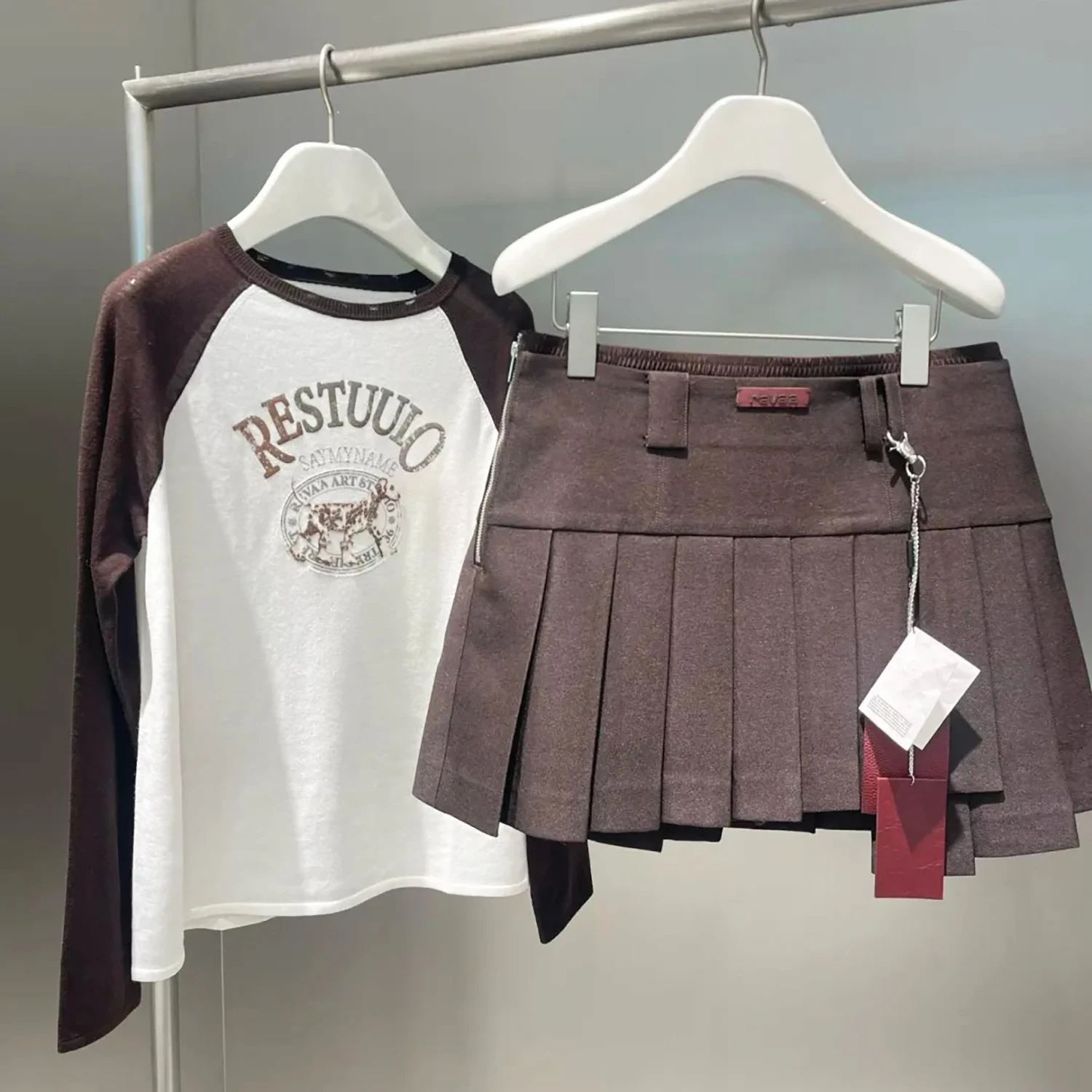 

High-End Women's Knitted T-irt oulder Insert Design Spicy Girl Sle Spring 2026 Faion Set Ele Sle Long Sve