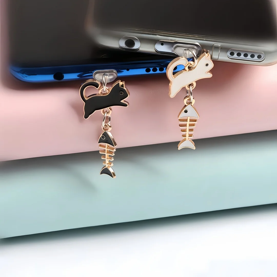 

Декоративная заглушка для телефона в виде мультяшного кота, едящего рыбу, подвеска-брелок для телефона в виде кота с рыбьей костью для мужчин и женщин, парный кулон для телефона