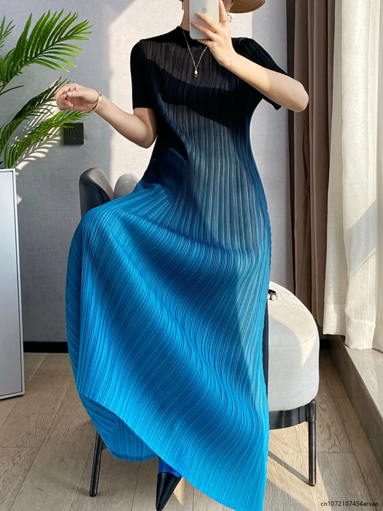 

Spring Summer Dress New Pleated Dress Temperament Fashion Sexy Simple Pleated Oversized A-line Long Skirt O-Neck Robe