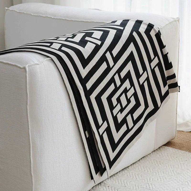 Black Gray Knitted Blanket Geometric Throw Modern Sofa Bedding Fashion Home Decorations