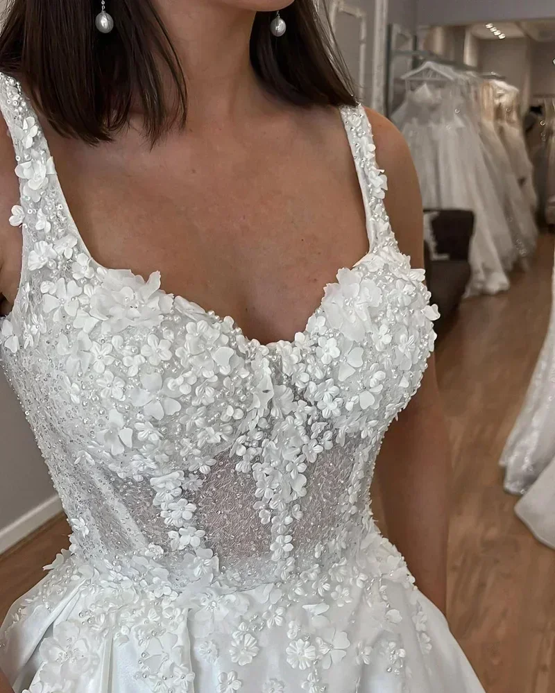 

Customized Spaghetti Strap 3 D Floral Appliques Mermaid Wedding Dress Robe De Mariée Chapel Train Formal Backless Bridal Gown