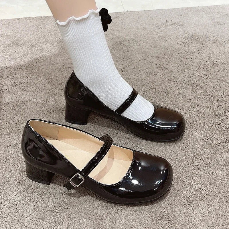 Squaretoed Patent Leather Single Shoes for Women in The Autumn of New Thick Heels with Mary Jane Style French Small Leathershoes