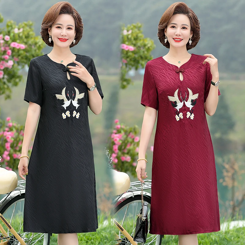 Chinese style dress for women summer Short-sleeved dress ladies Embroidered Crane improved cheongsam dress