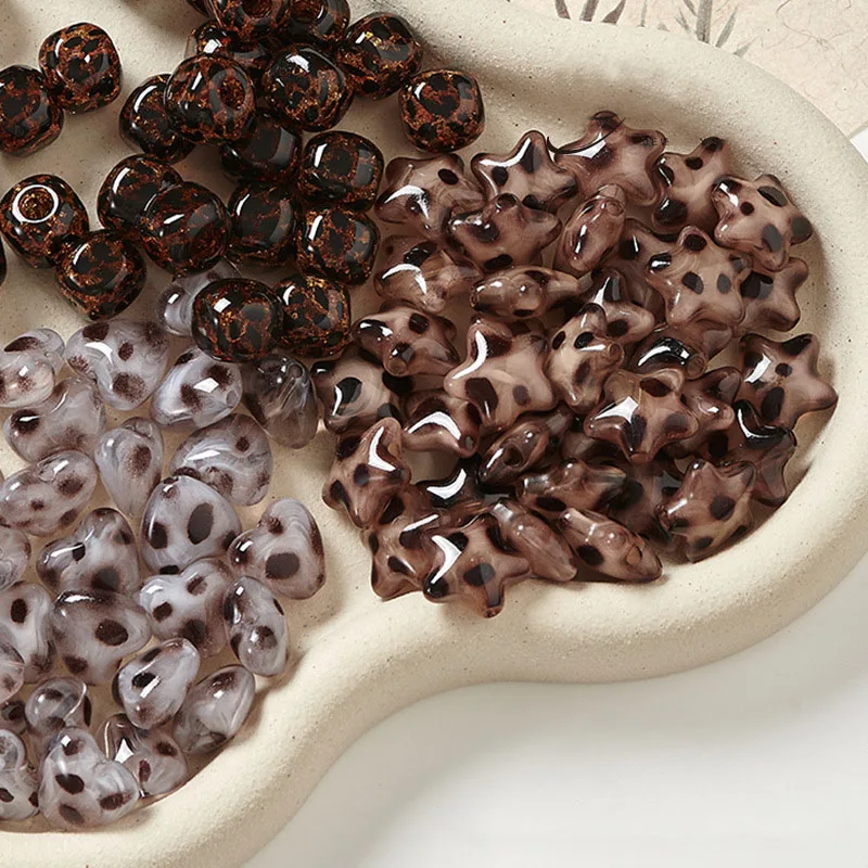 10 Stück Acryl-Perlen mit Leopardenmuster, herzförmig, Stern, unregelmäßige gerade Löcher, lose Perlen, DIY-Schmuckzubehör für die Herstellung von Armbändern – Detail 4