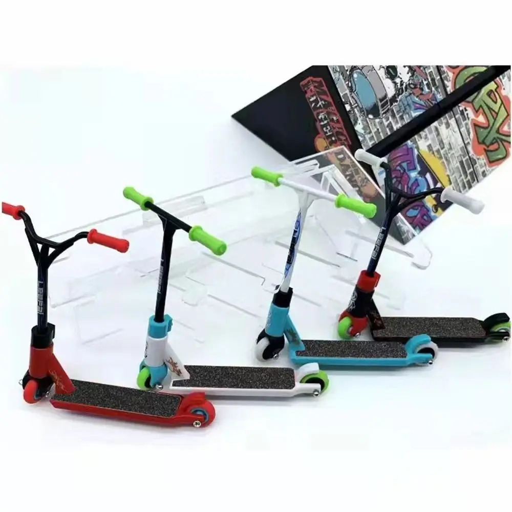 Children's Scooter Model Finger Scooter Movement Finger Training Mini Scooter Alloy Simulation Finger Skateboards Holiday Gift
