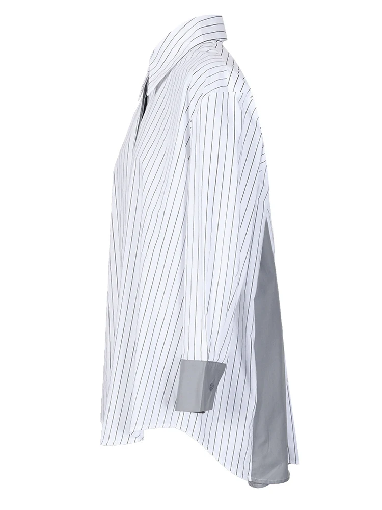 [EAM] Women Gray Back Pleated Striped Big Size Blouse New Lapel Long Sleeve Shirt Fashion Tide Spring Autumn 2024 Shelly006