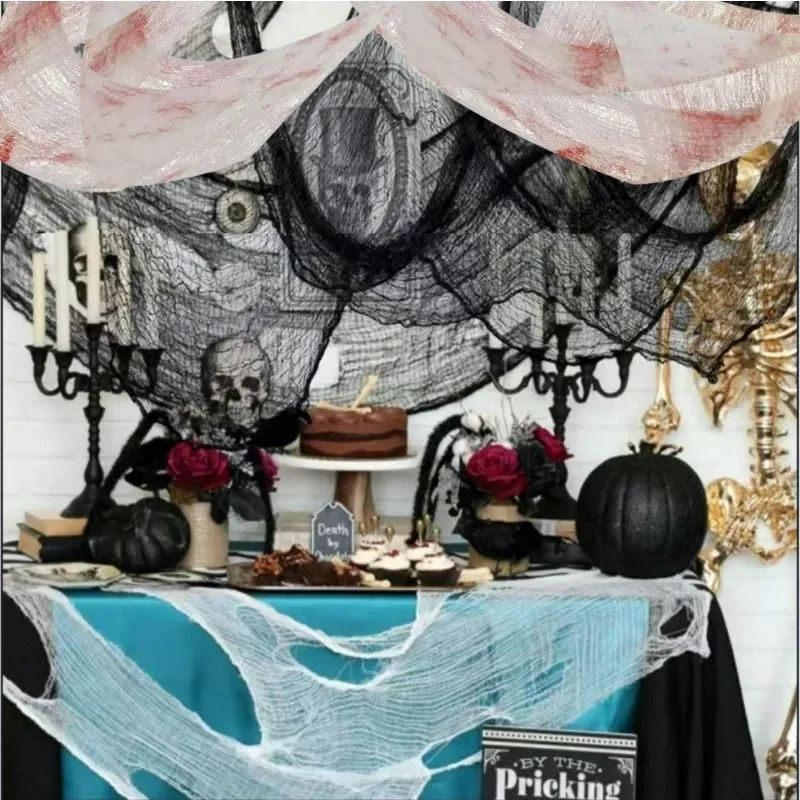 Panno di garza raccapricciante insanguinato di Halloween Grande garza nera Panno di tessuto di sangue spettrale per la decorazione del cortile all'aperto della casa della festa di Halloween