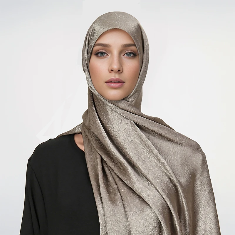 2024 Mode muslimischen Ramadan Design klassischen glänzenden Seiden schal Frauen weichen Hijab einfarbigen Handband Schals Wraps Schals gestohlen