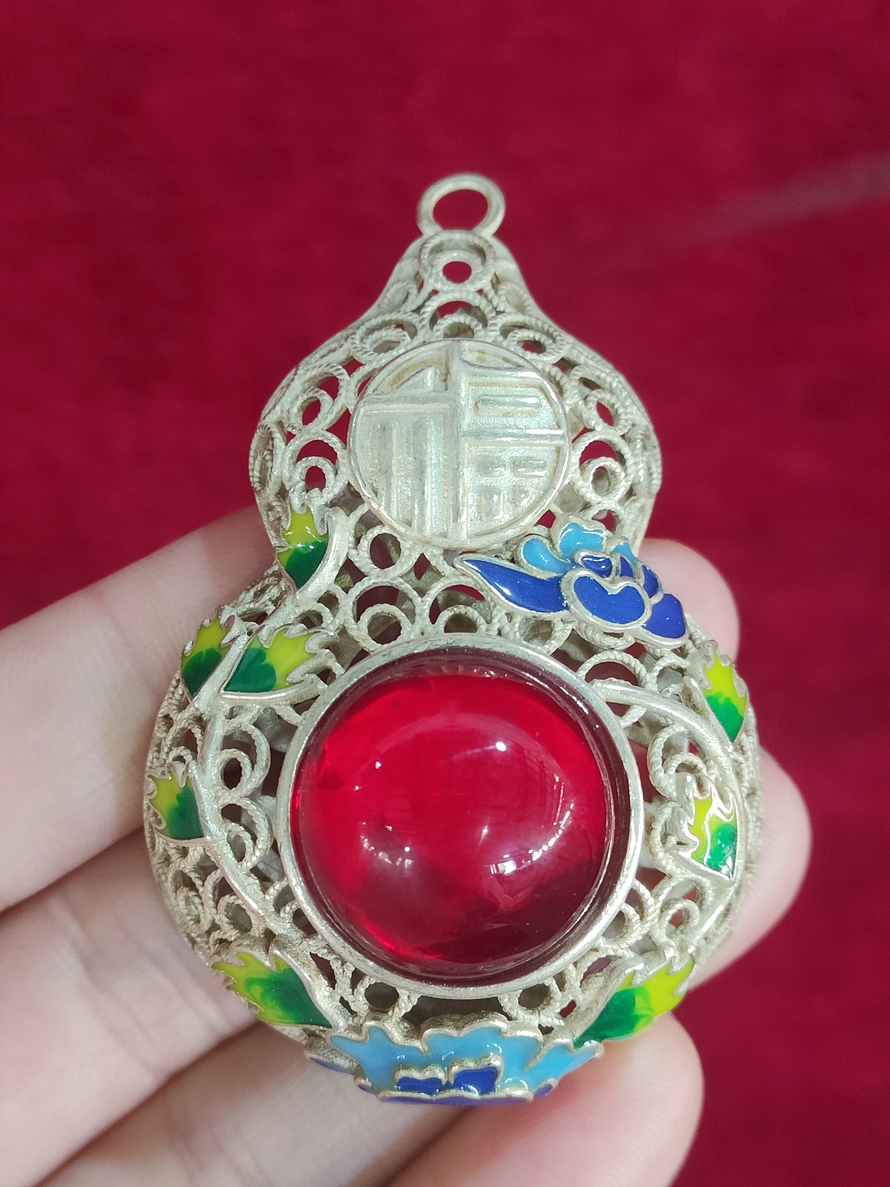 New Chinese enamel hidden silver small gourd hollowed out sachet Chinese wind trend all ethnic wind amulet