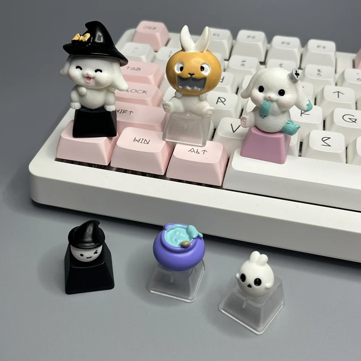 DIY Cute Rabbit Ghost Keycap Creative Keycap Game Mechanical Keyboard Keycap Transparent Magician Keycap