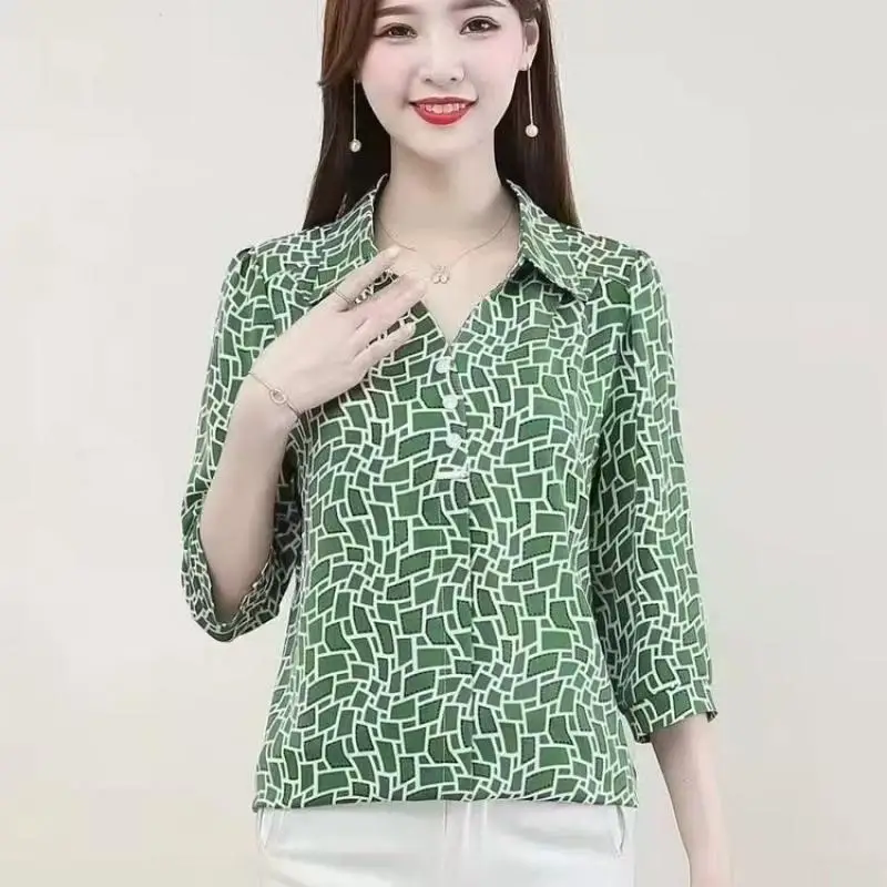 

Stylish shirt Collar Button Shirt Summer Thin 3/4 Sleeve Female Clothing Vintage Floral Printed Casual Spliced Loose Blouse
