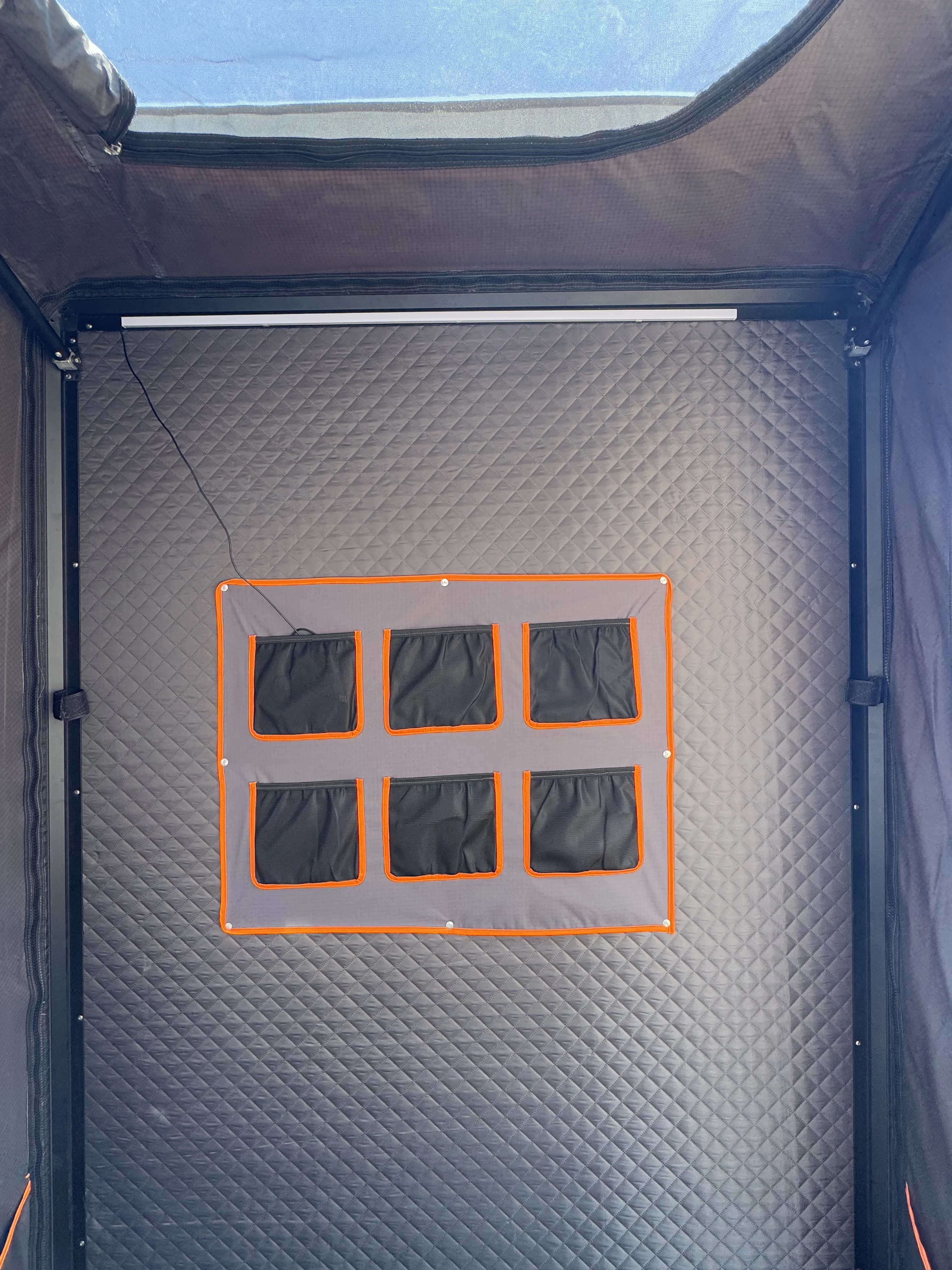 大人気！アルミ製ハードシェル・ルーフトップテント。4シーズン - Roof Top Tent Ladder Telescopic のレビューと価格
