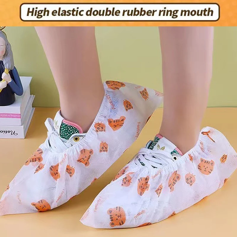 50 قطعة من أغطية الأحذية الكرتونية السميكة للاستعمال مرة واحدة، غطاء للقدم مضاد للانزلاق ومضاد للانزلاق، أغطية قدم قابلة للتنفس للأحذية