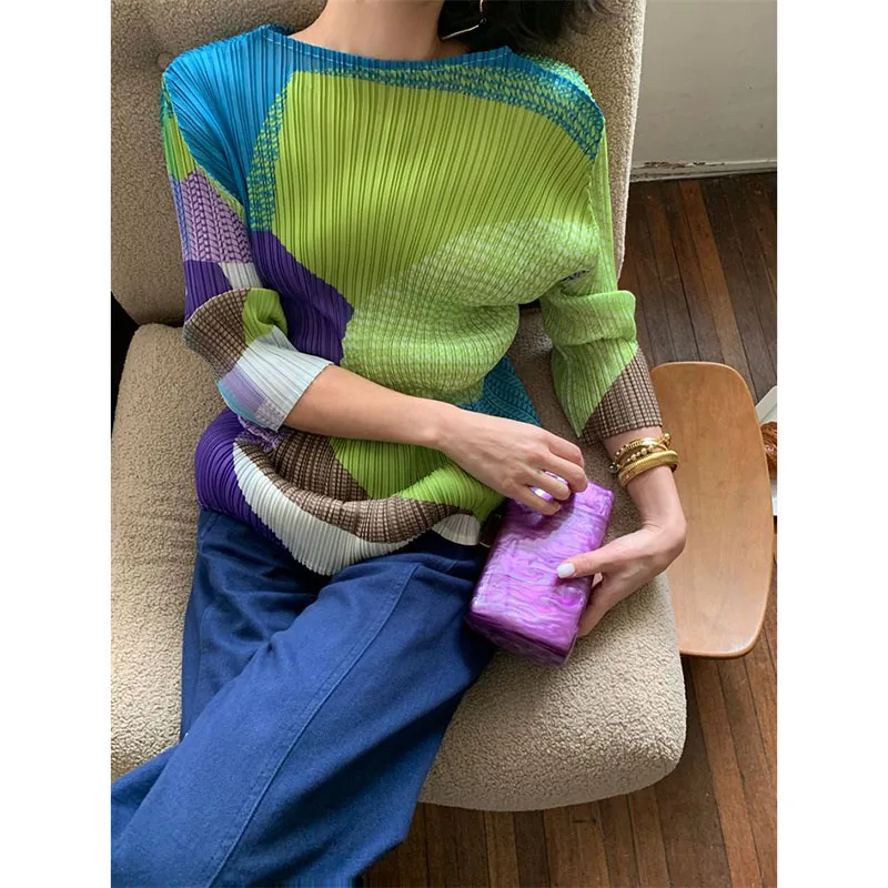 Dames nieuwe geplooide stof blouse korte mouw ronde hals los T-shirt met slank ontwerp en veelzijdig lente- en zomer-T-shirt