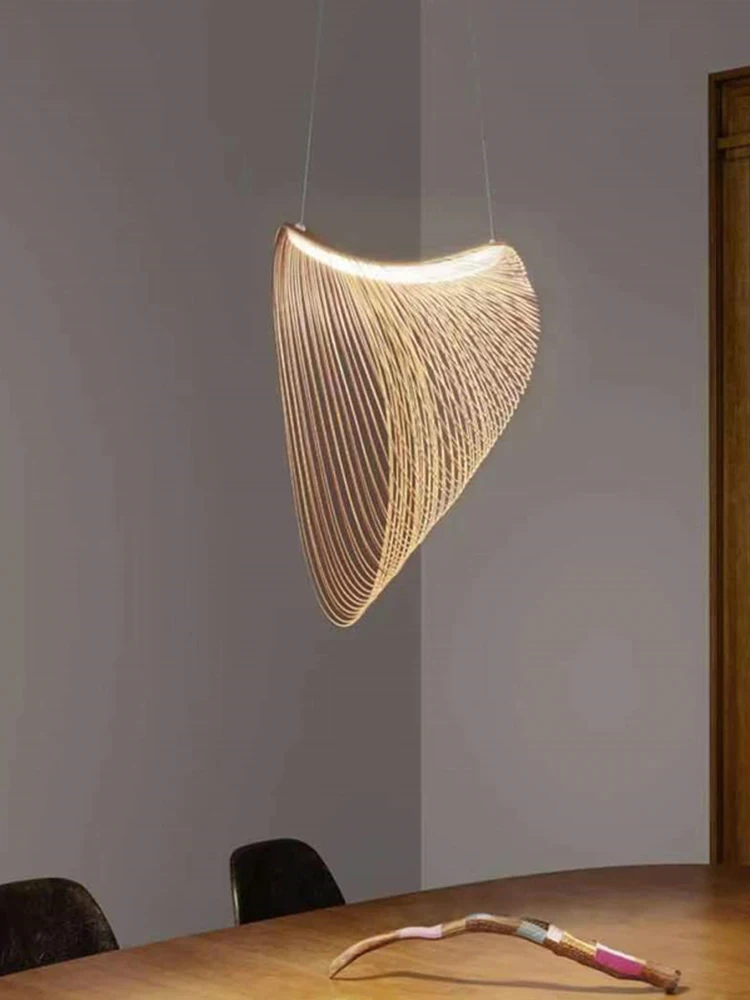 

2023 New Creative Italian Designer Postmodern Living Room Light