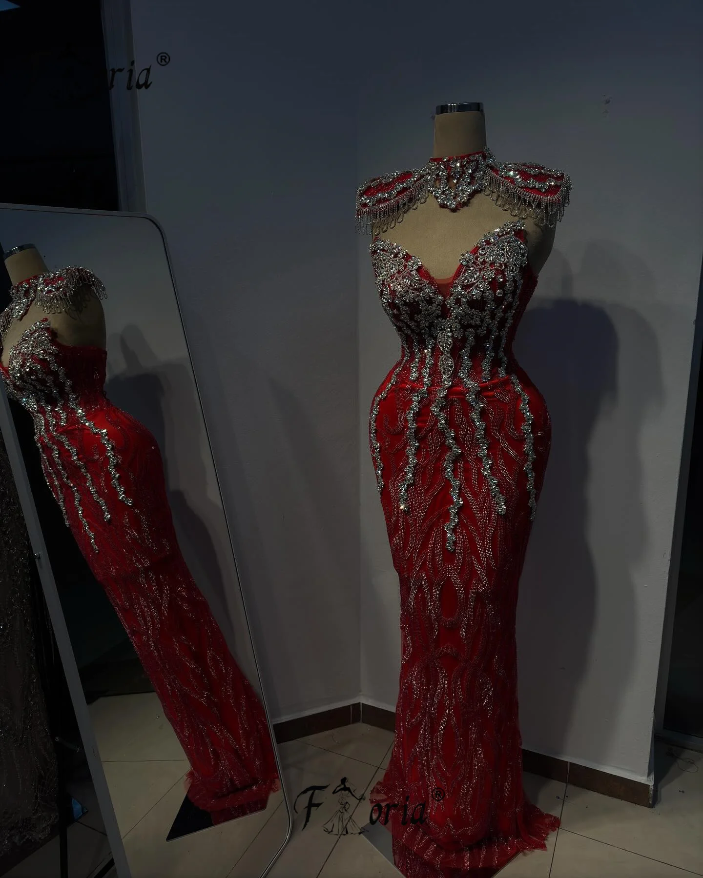 

Couture Красное платье русалки для свадебной вечеринки с высоким воротом и кристаллами с кисточками, платья для торжественных случаев, халаты для выпускного вечера, элегантные на заказ