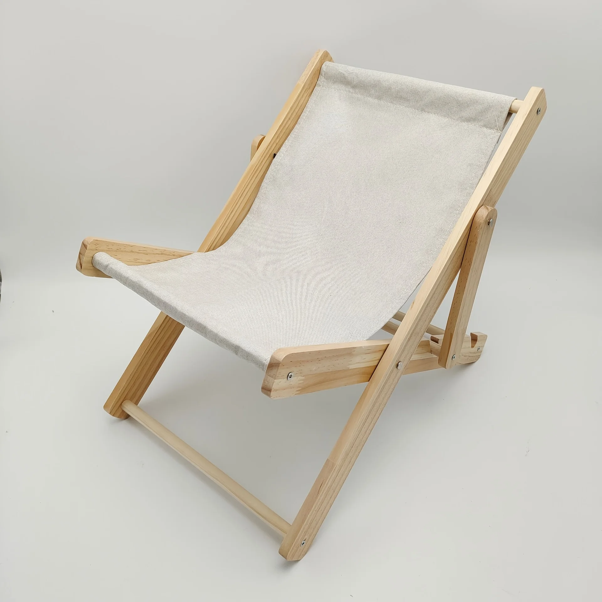 Adjustable Wooden Beach Chair, Photography Prop, Studio Backdrop Accessory, Solid Wood Frame, No Upholstered Furniture