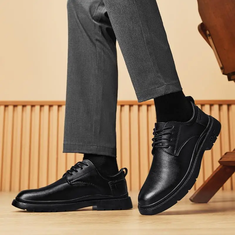 Zapatos de charol de lujo para hombre, calzado de tacón alto para boda, trabajo y negocios