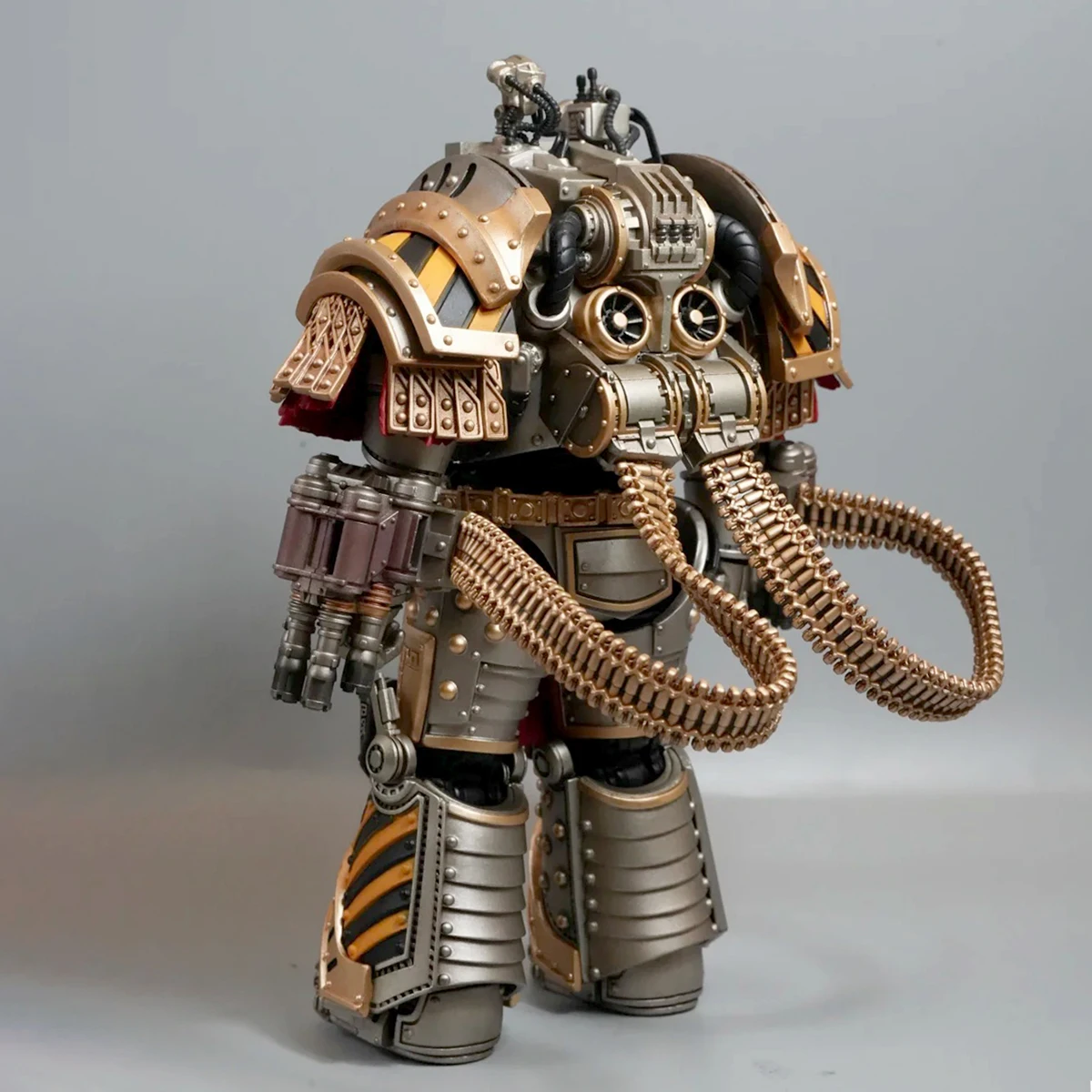 JOYTOY ウォーハンマー 30K アイアンウォリアーズ アクションフィギュア パーツラボ アニメフィギュア 第4軍団のプライマーチ 可動関節モデル