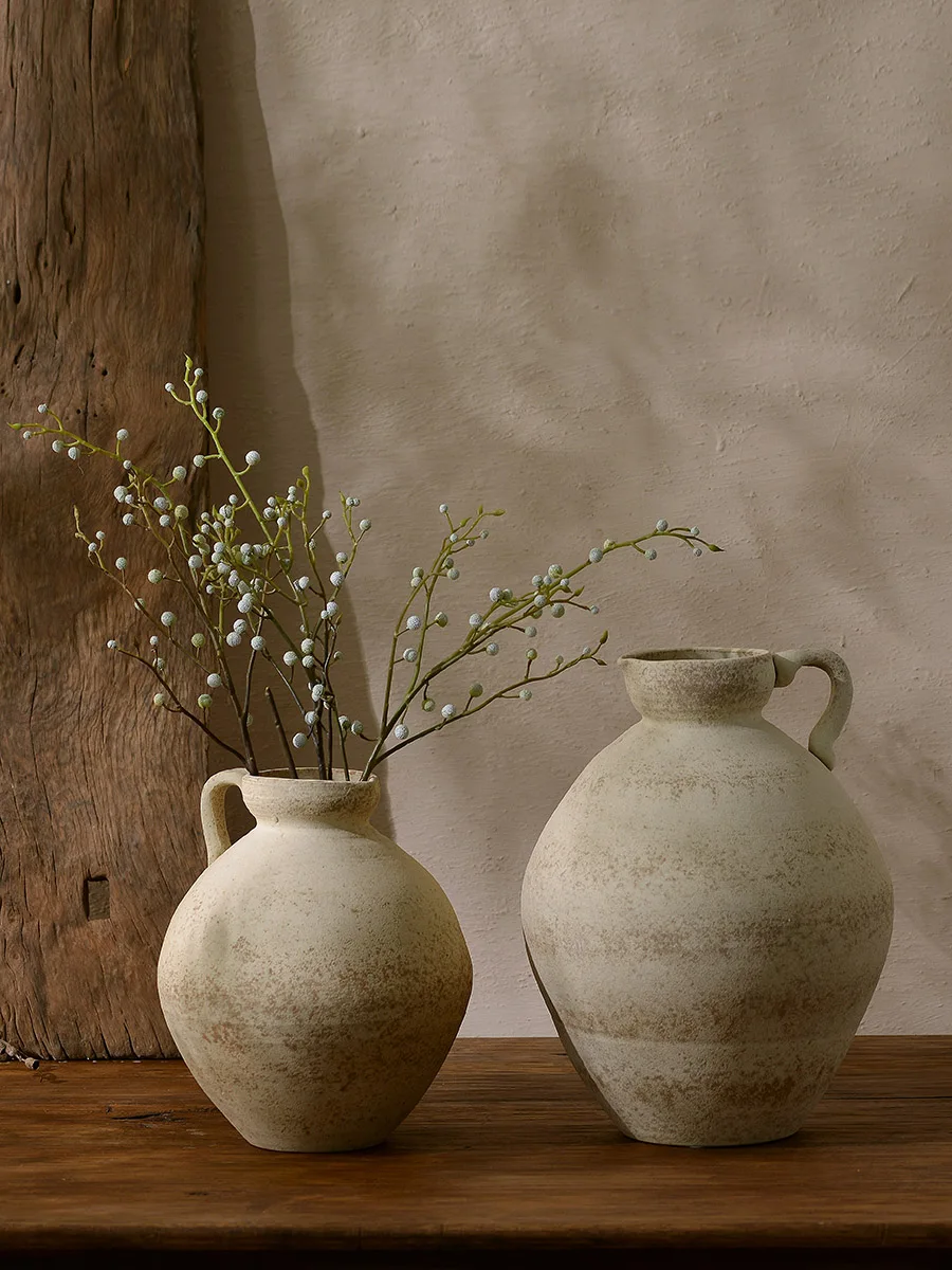 Chinese style retro style tranquil style ceramic vase decoration, living room, coarse ceramic jar, hotel model room, soft