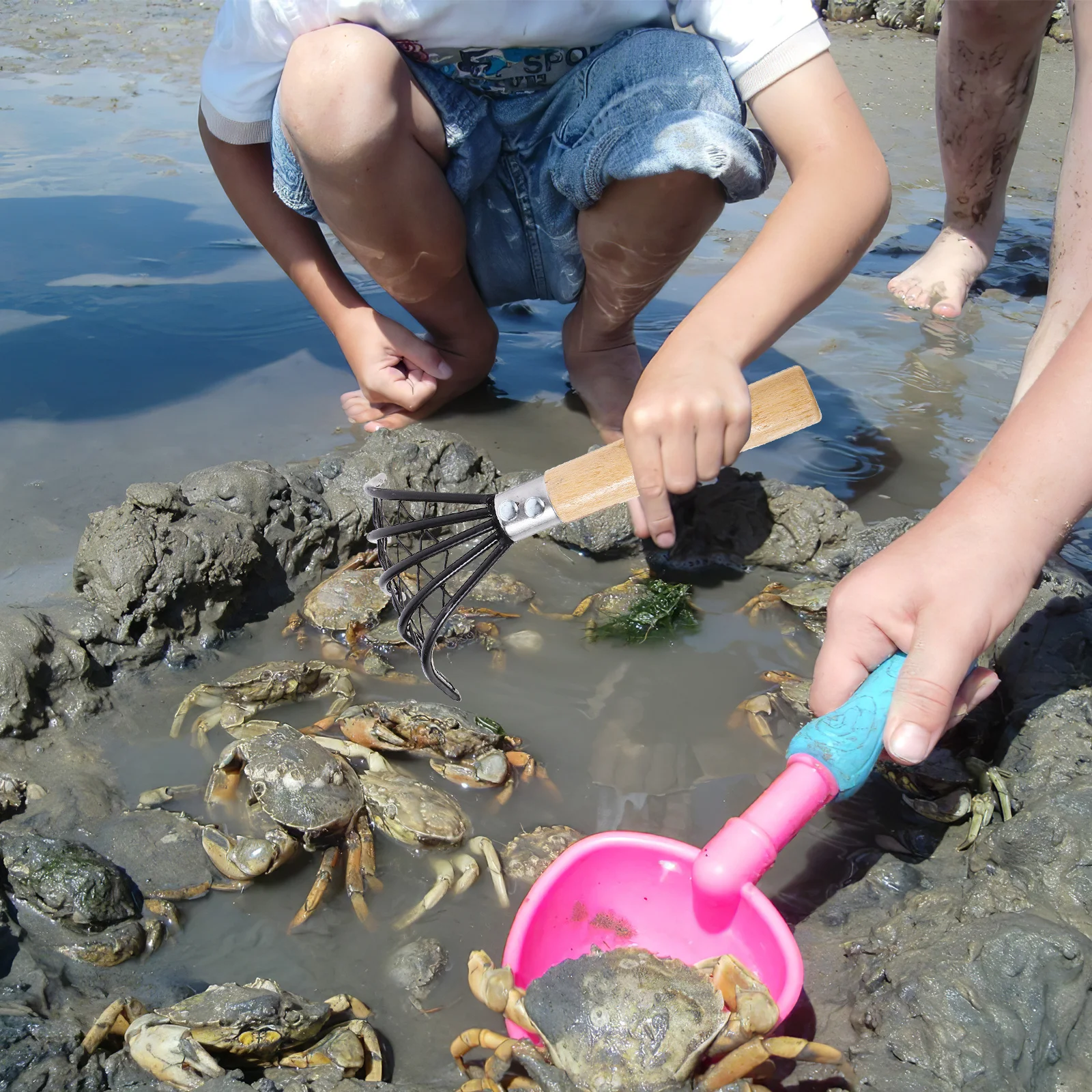 

1Pcs Stainless Steel Clam Rake Net Bag Oyster Shell Digging Tool Wood Handle Durable Ergonomic Antiskid Beach Seafood Digging