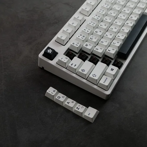Imagen 1 del producto GMK-teclas minimalistas con tinte de perfil de cereza, teclas PBT de sublimación, teclas de estilo blanco y negro para teclado mecánico personalizado, GK61 japonés