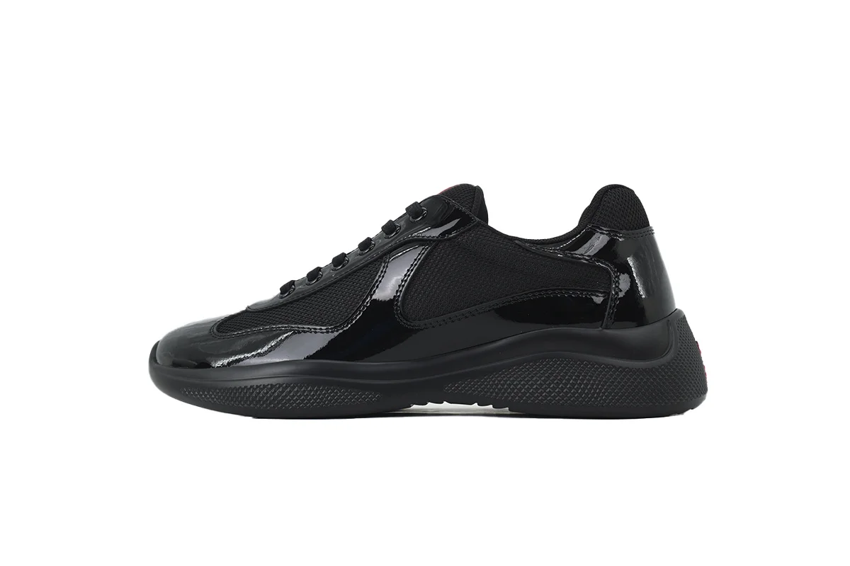 Nieuwe herensneakers Vrijetijdsschoenen Lichtgewicht ademende mode-loopschoenen Luxe heren Tenis Masculino