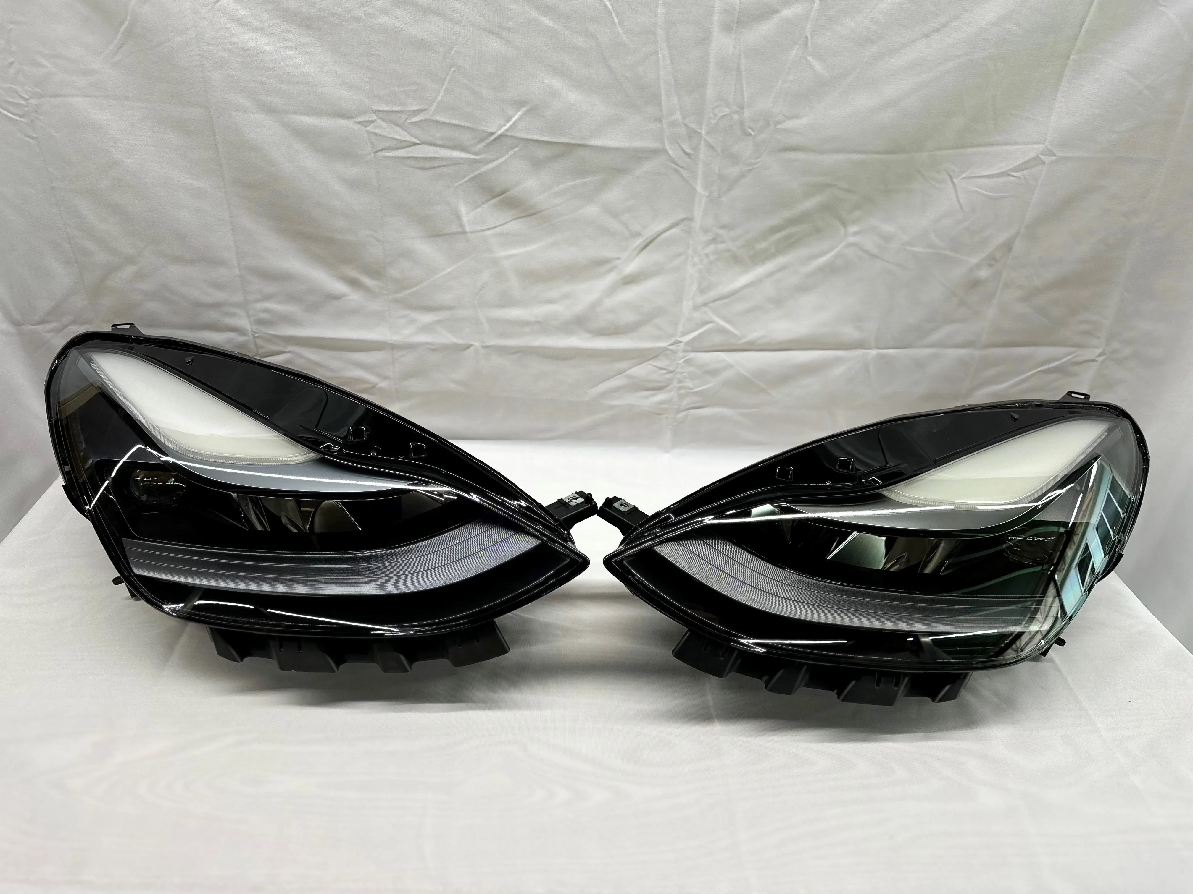 Popular New Products Car Front Lights Headlight  Head Lamp  for MODLE 3 Y  2020 1077372-00-K 1077371-00-K