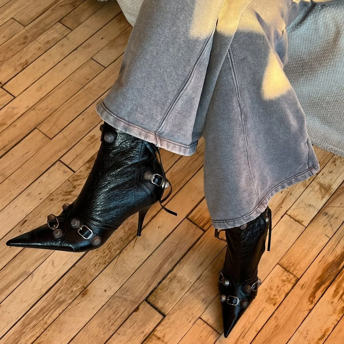 Metal Rivet Kitten Heel Mid-calf Boots Women Pointed Toe Metal Decoration Slip On Black Leather Short Boots Cool Girl Ankle Boot image 6