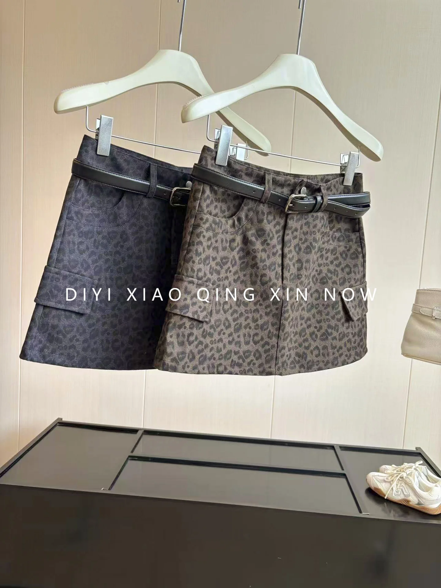 High Waist A-Line  Skirt Women's Autumn 2026 Leopard Print Woolen Skirt with Belt Workwear Style Short Skirt