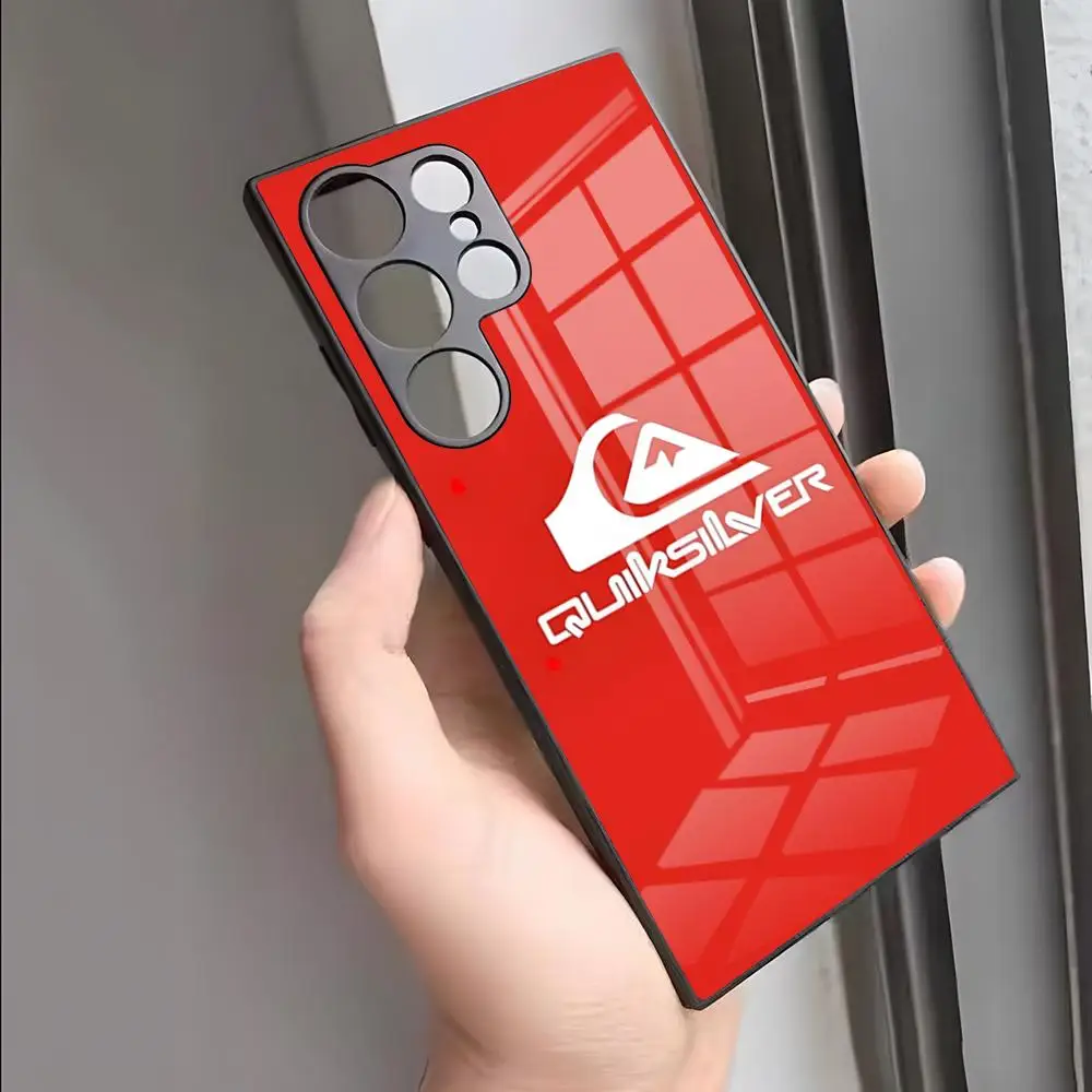 Capa de Vidro Quiksilver para Celular Samsung S25 Ultra, S26, S23, S24 FE, S22, S20, S21 Plus, A54, A34, A53, A16 - Tema Surf e Skate
