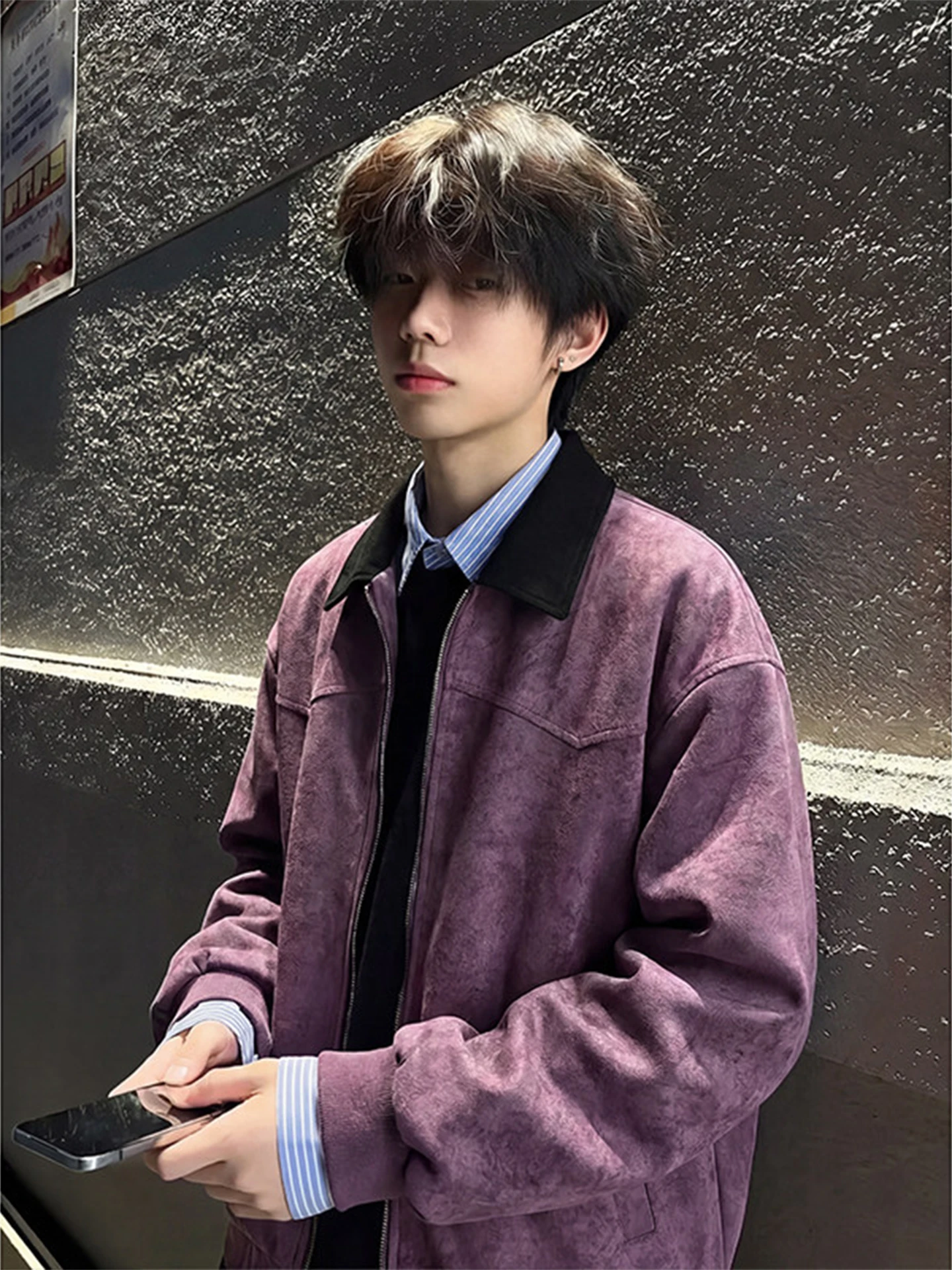 

Мужская куртка-бомбер из матовой искусственной кожи фиолетового цвета, весенне-осенняя, высококачественная, износостойкая, молодежная, модная.