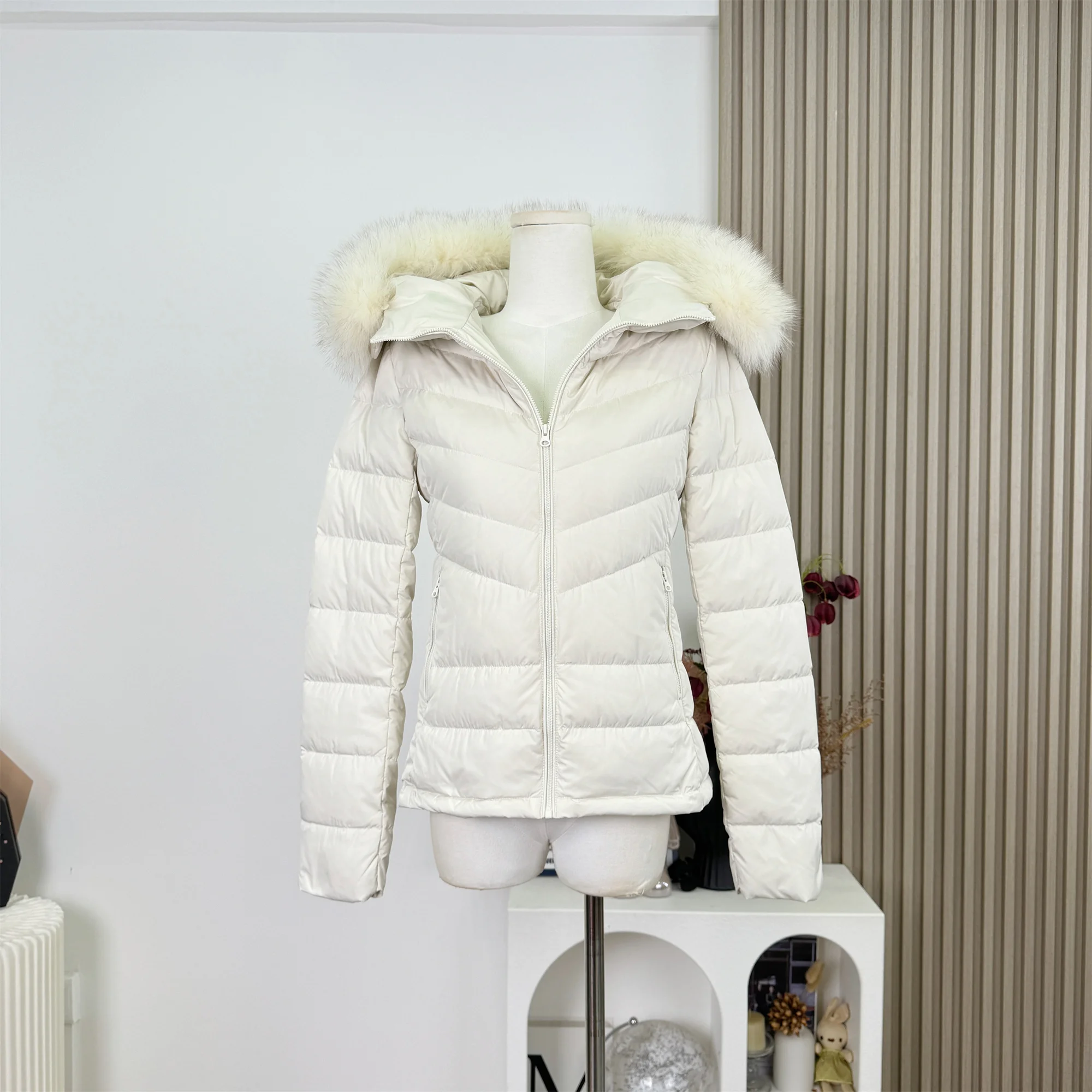 レディース秋冬フェイクファー付きフード付きスリムホワイトダックダウンコートレディース厚手暖かいジップアップ長袖ダウンアウタートップ