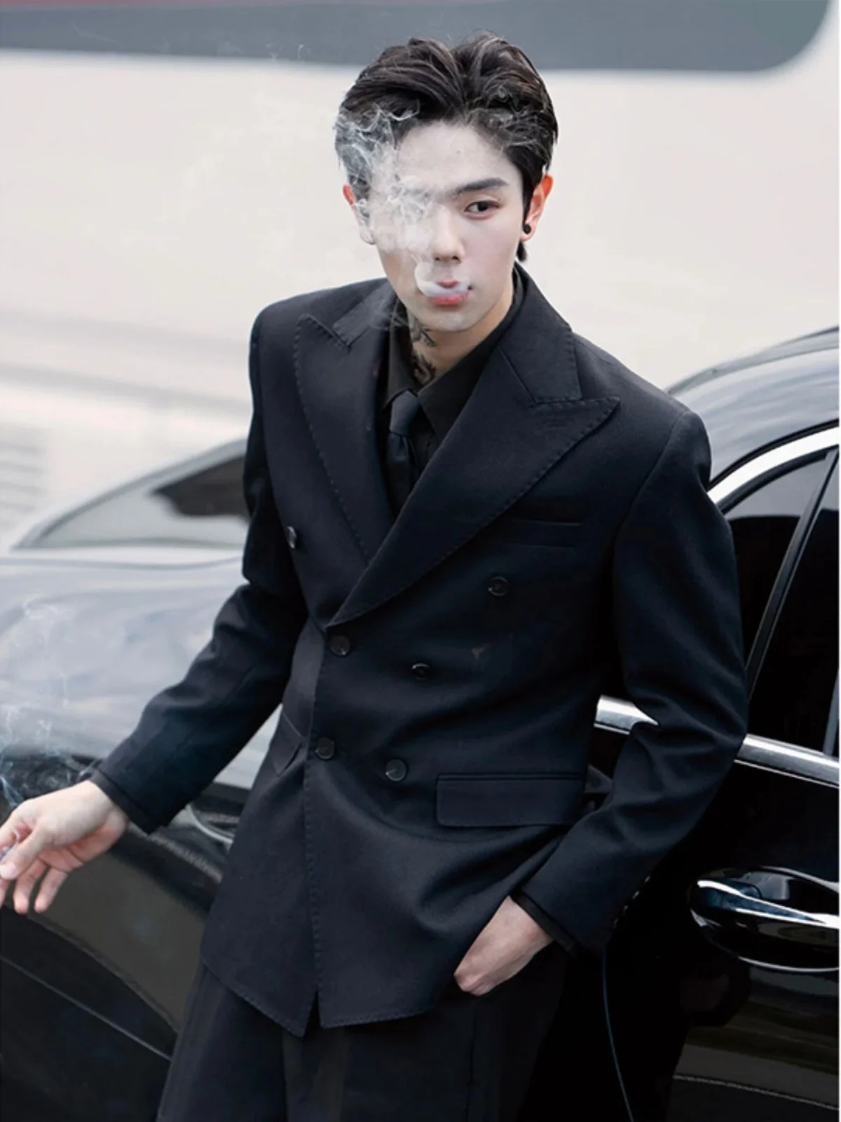 

Мужской повседневный костюм Bla: пиджак с двойным рядом пуговиц, весна-осень, модный, в британском стиле, из полиэфирного волокна, приталенный крой.