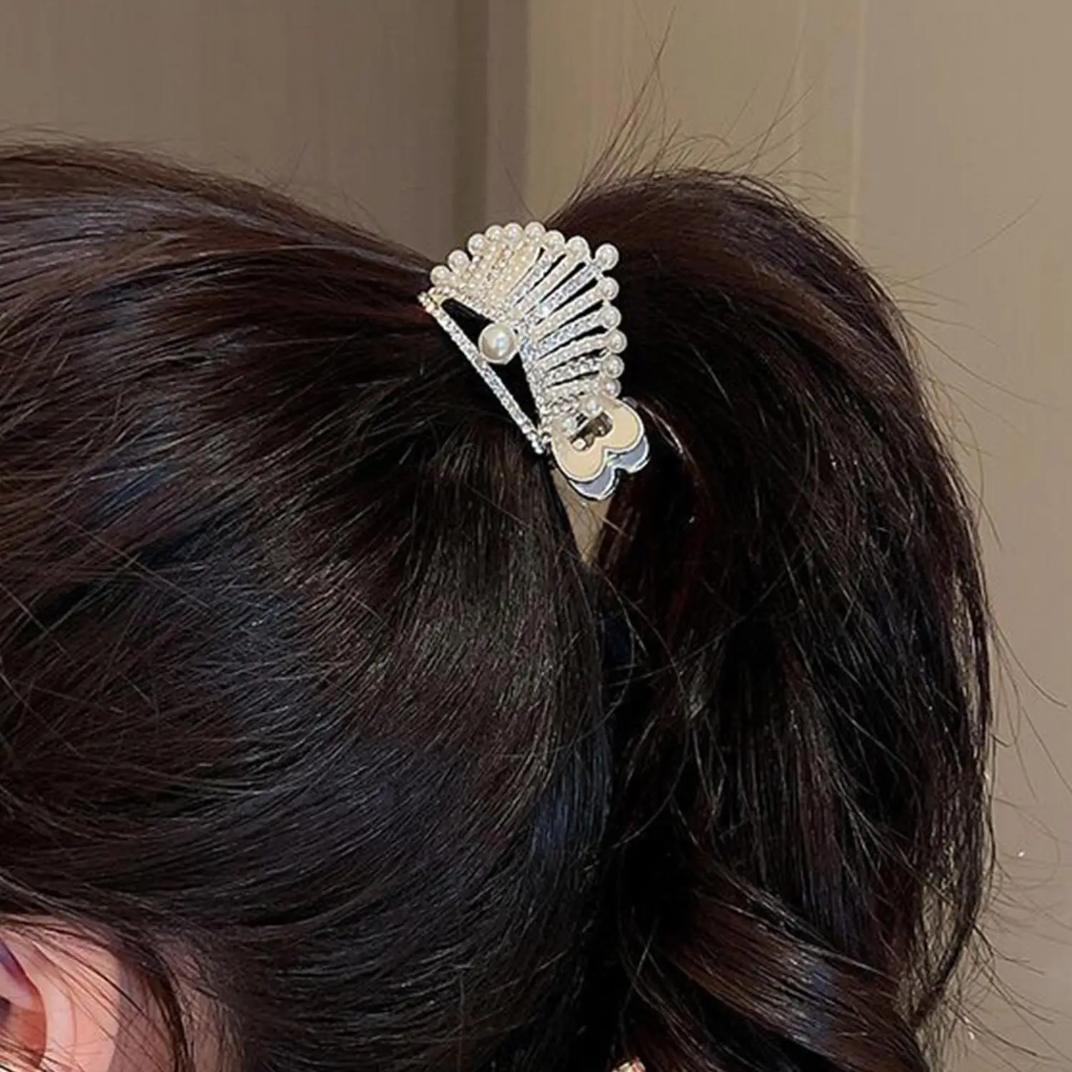 

Women Fashion Crystal Hair Claws Elegant Pearl Rhinestone Hair Clip High Ponytail Holder Shiny Hair Grip Hair Accessories